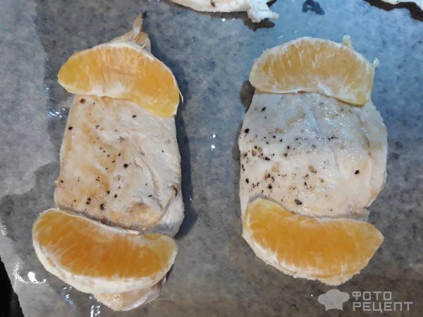 Куриные грудки, запеченные с апельсином и грибами фото