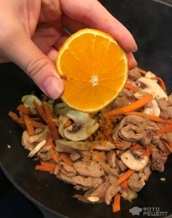 Свинина в апельсиновом соусе с картофелем по-деревенски фото