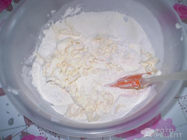 Пирог из дрожжевого теста со сливовым вареньем
