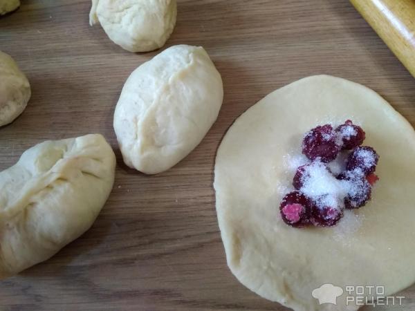 Пирожки дрожжевые фото