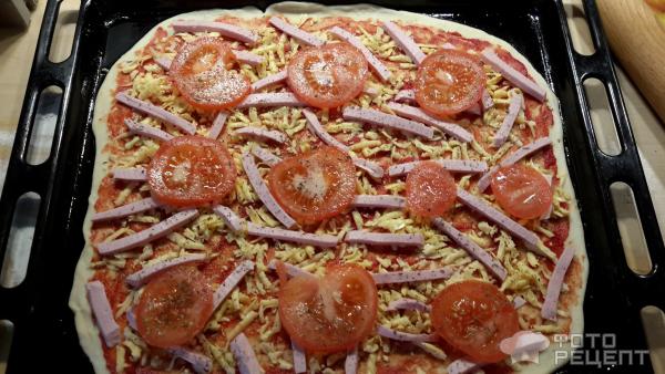 Домашняя пицца на тонком тесте фото