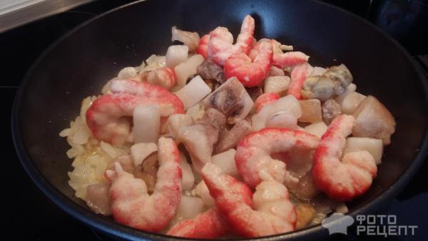 Паста с морепродуктами в сливочном соусе фото