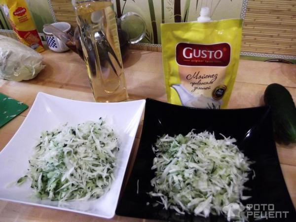 Салат из свежей капусты с огурцами фото