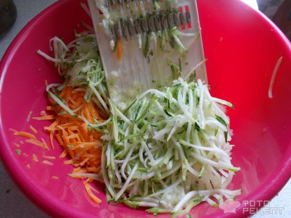 Салат из свежих овощей Летний фото