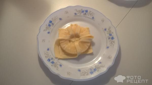 Ромашки из слоеного теста с ананасом фото