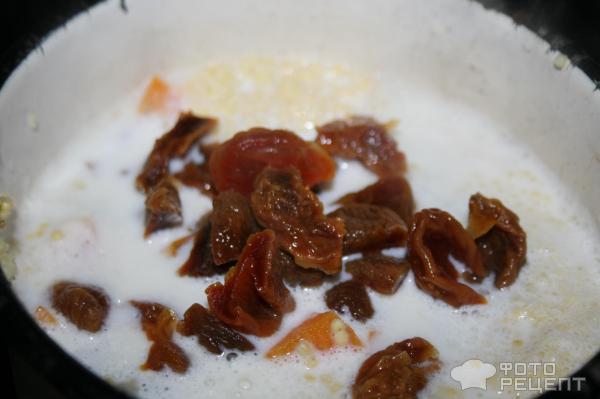 Пшенная каша с тыквой, курагой и медом