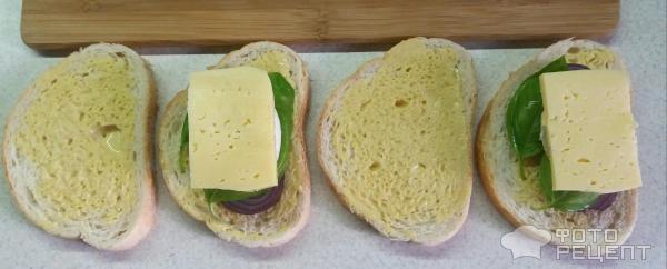 Горячие бутерброды в сендвичнице фото