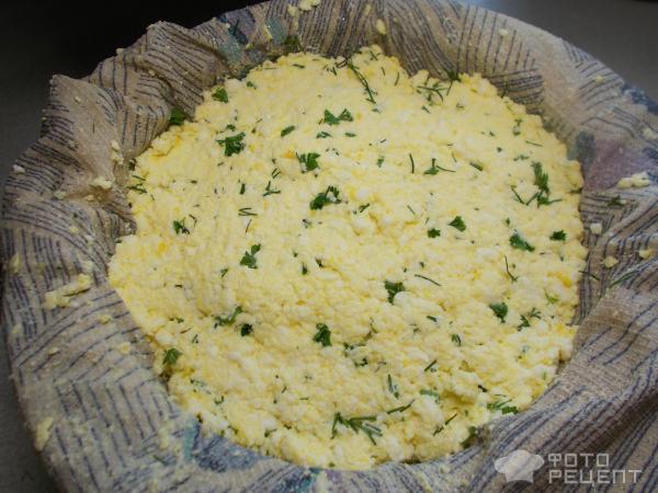 Сыр домашний с зеленью из молока и кефира фото