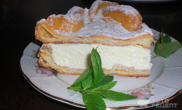 Пирог Карпатка, напоминающий торт с кремом фото