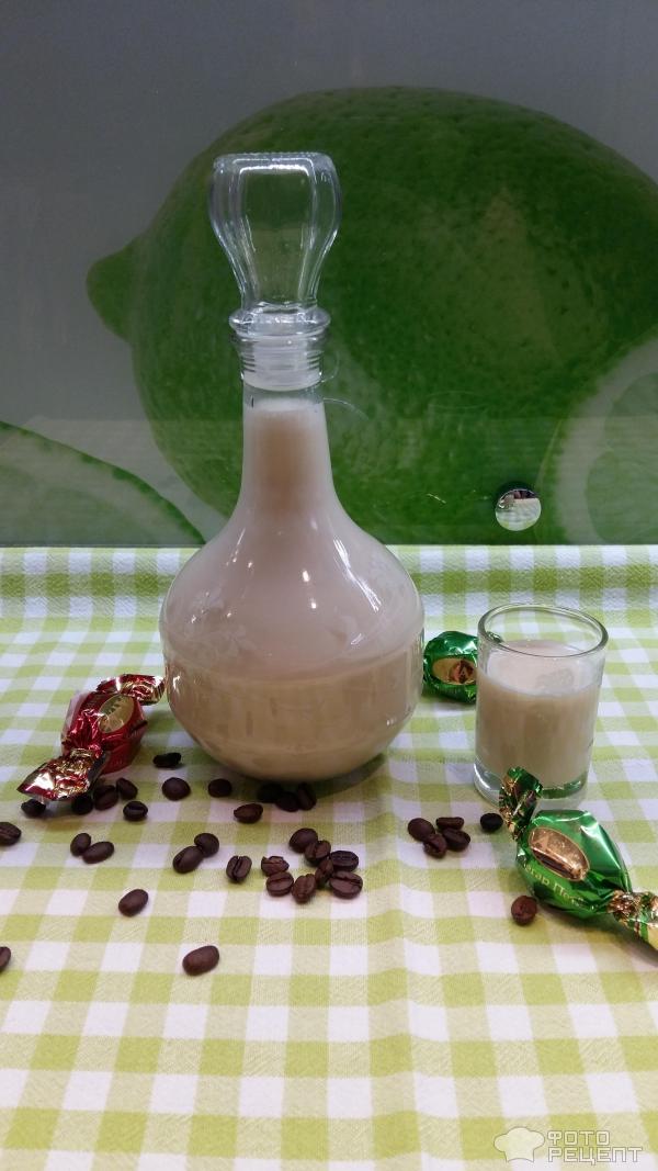 Молочно-кофейный ликер фото