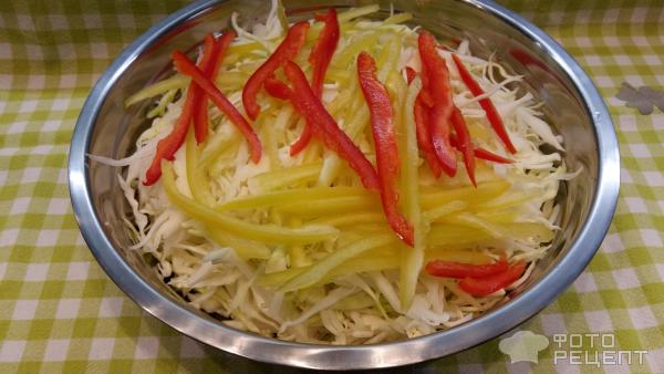 Сочная салатная капуста с болгарским перцем фото