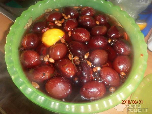 Маринованные сливы фото