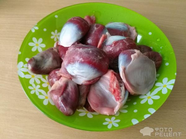 Как вкусно приготовить утиные желудки в овощной подливке