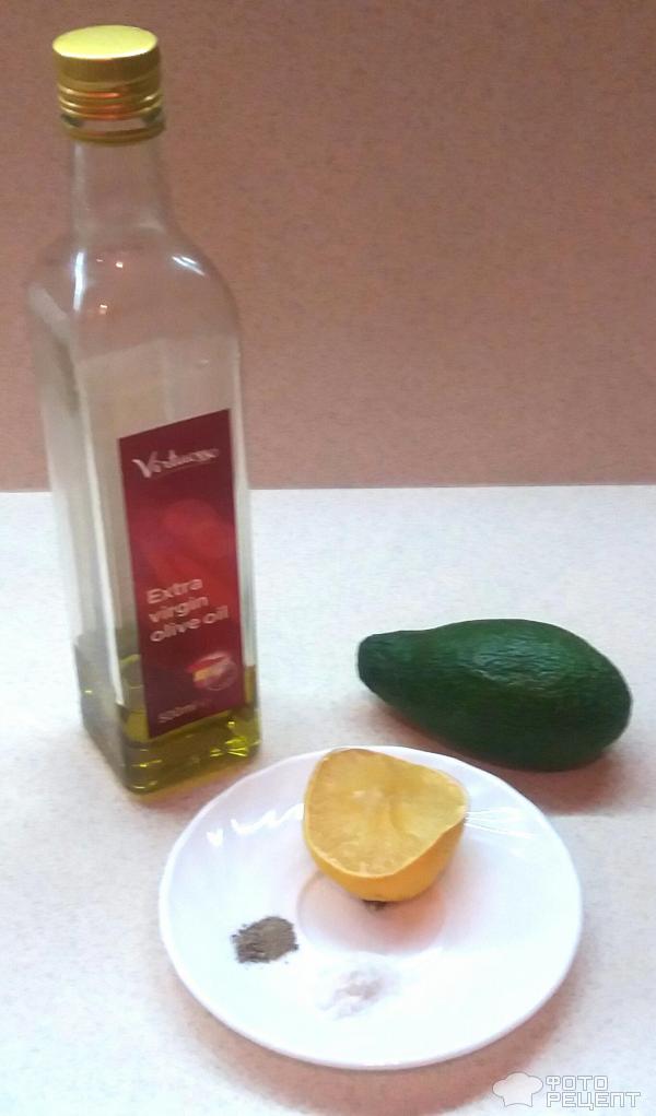Паста из авокадо фото