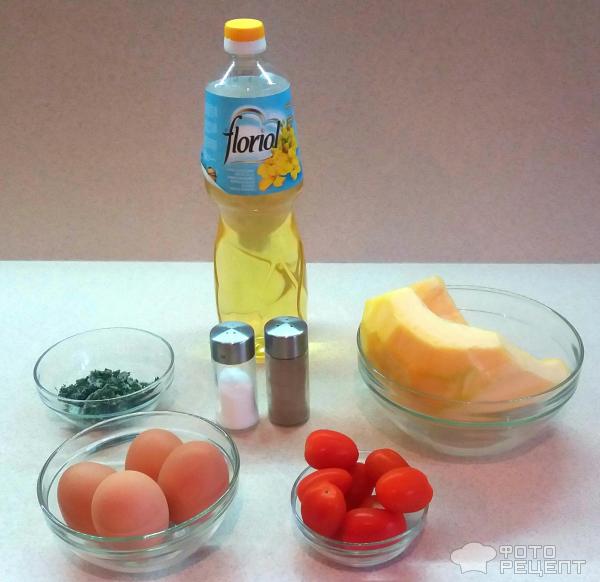 Яичница с кабачком и помидором фото