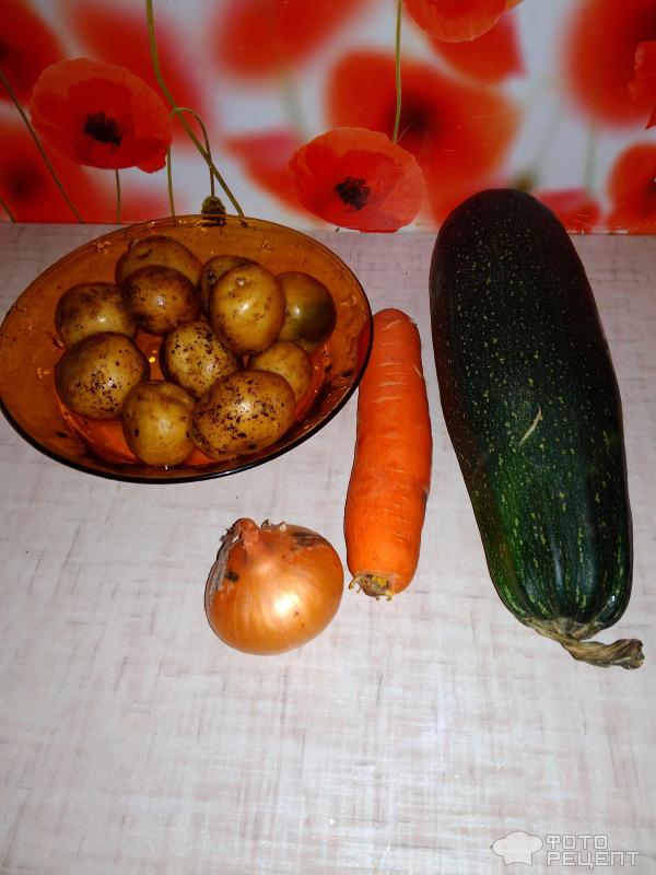 Суп-пюре из кабачка, моркови и лука фото