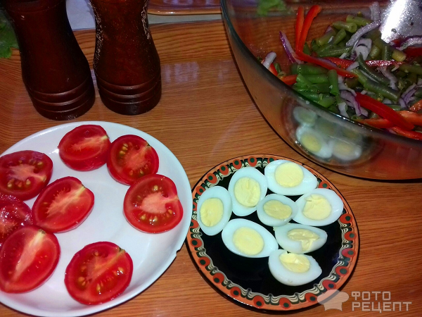 Салат с тунцом рукколой и фасолью фото