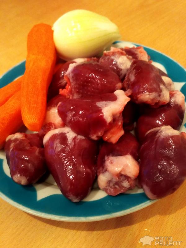 Сердечки индейки с морковью и луком: рецепт - Лайфхакер