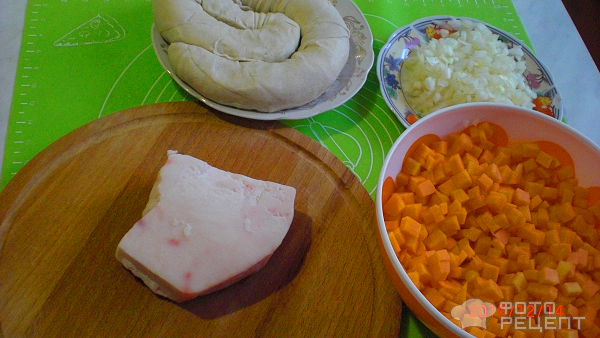 Ингредиенты на самсу с мясом из слоёного теста