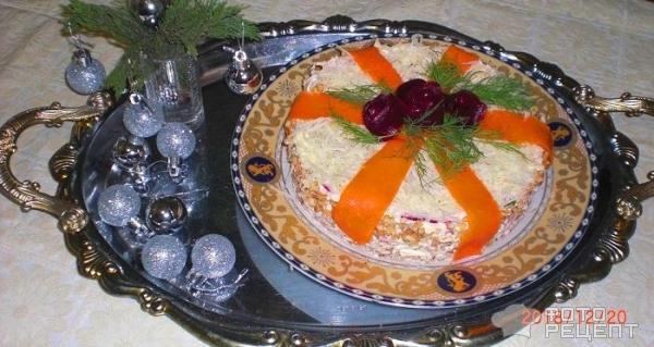 Праздничный салат Подарочный сюрприз фото