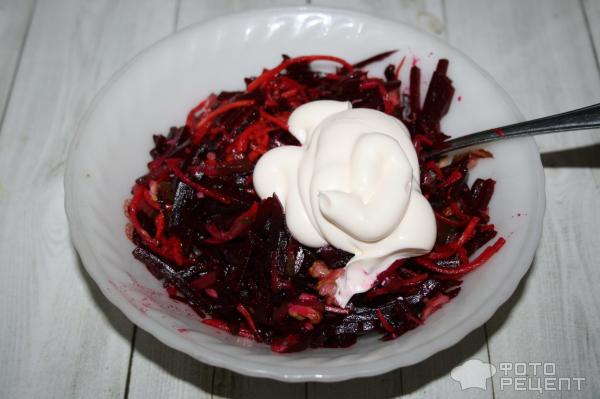 Салат из свеклы и маринованного огурца
