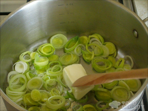 Крем-суп со шпинатом и сливками фото