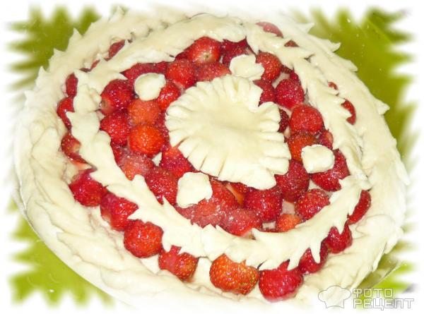 Открытый пирог с ягодами фото