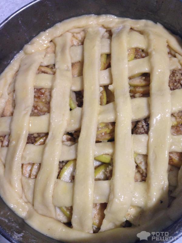 Пирог с яблочно-ореховой начинкой фото