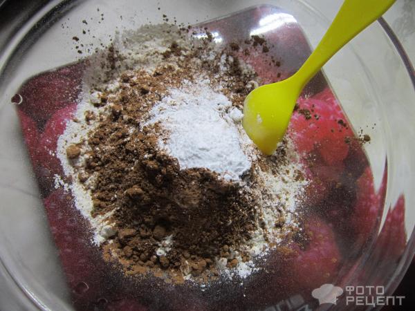 Шоколадный кекс в силиконовой форме фото