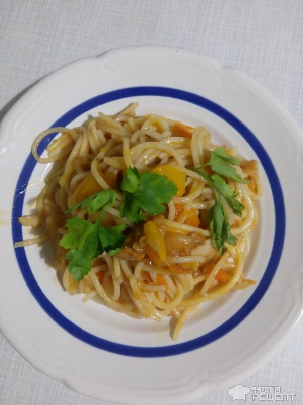 Спагетти с домашней тушонкой фото