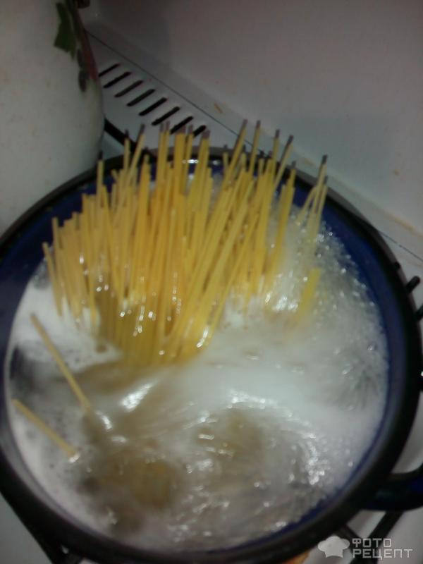 Спагетти с домашней тушонкой фото