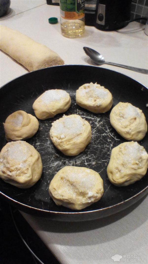 Сладкие булочки с творожно-сырной начинкой фото