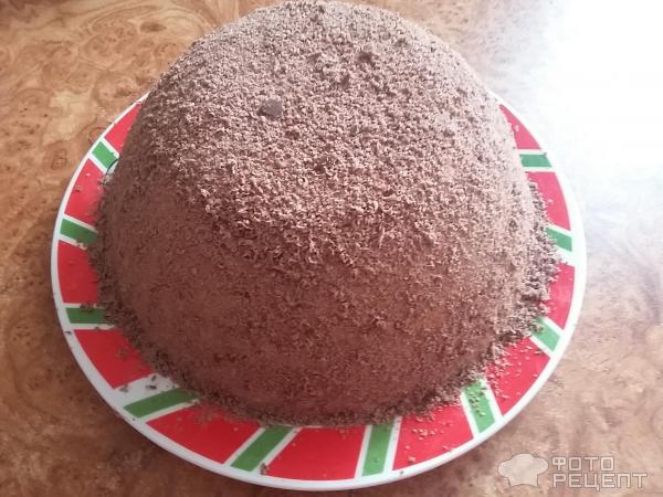 готовый тортик, посыпанный тёртым шоколадом