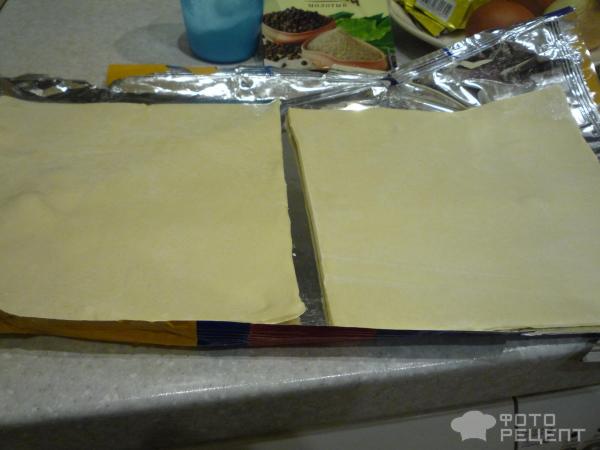 Мясной пирог из слоеного теста фото