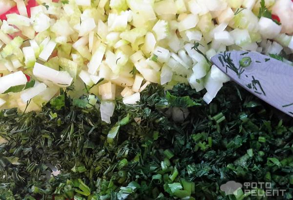 Салат из капусты и сельдерея фото