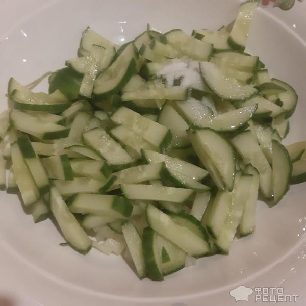 Салат из свежей микрозелени фото