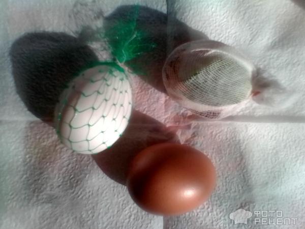 Яйца, подготовленные для варки и окраски
