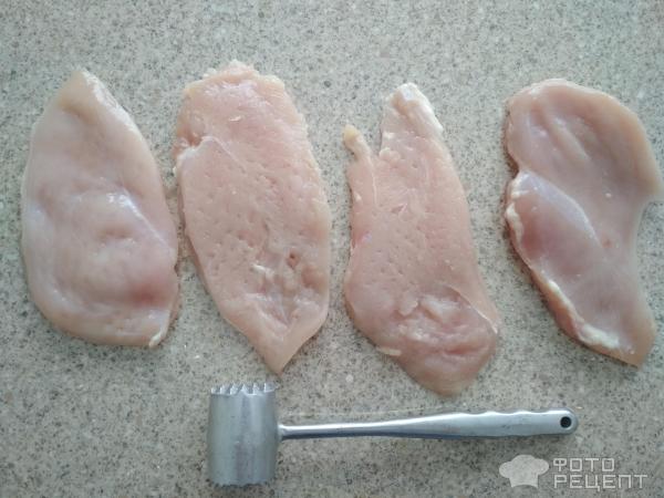 Филе куриной грудки с чесночком в панировочных сухарях фото
