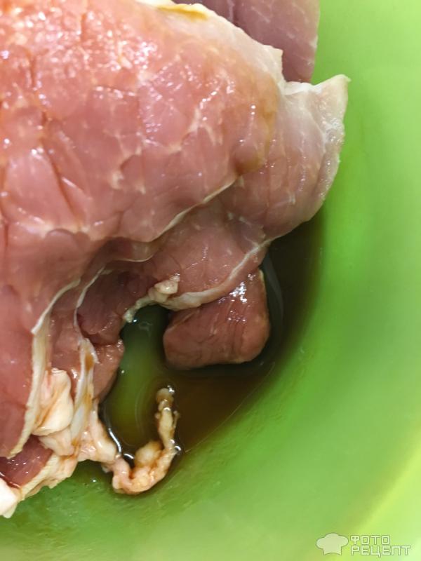 Свиные отбивные под соевым соусом и майонезом фото