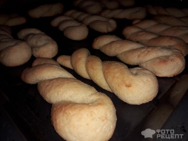 Греческое пасхальное печенье Кулуракья фото