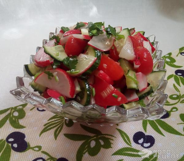 Овощной салат с кунжутом фото