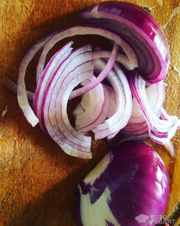 Овощной салат с тунцом фото
