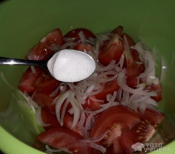 Салат из помидоров фото