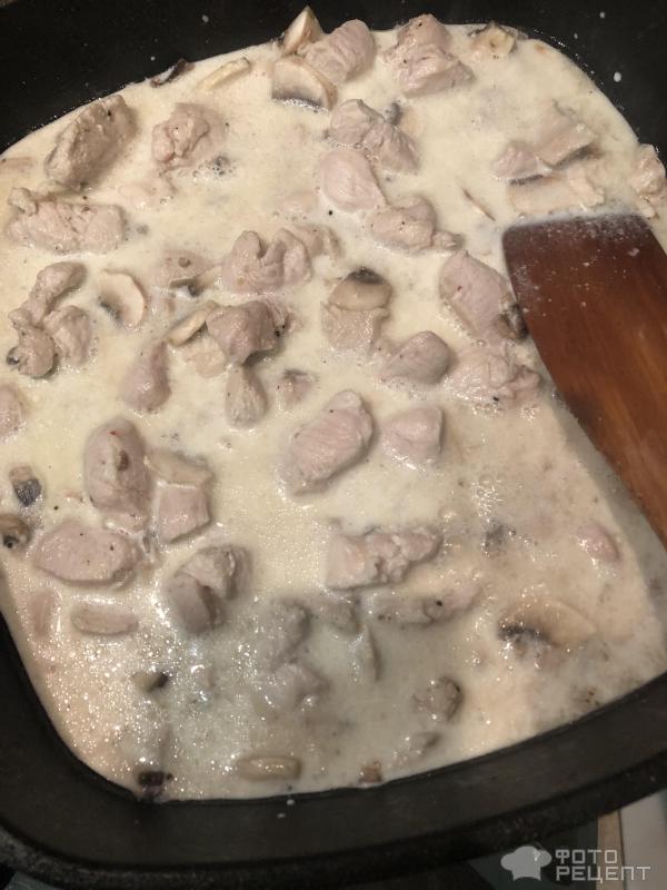 Сливочная паста с курицей и грибами фото