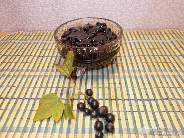 Варенье из черной смородины с ароматом вишни фото