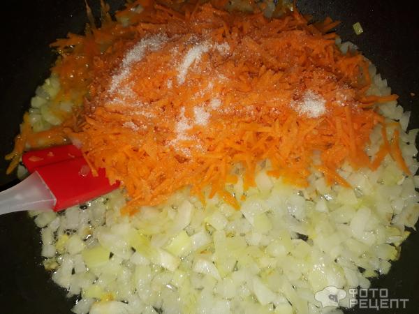 морковь на сковороду и сахарим