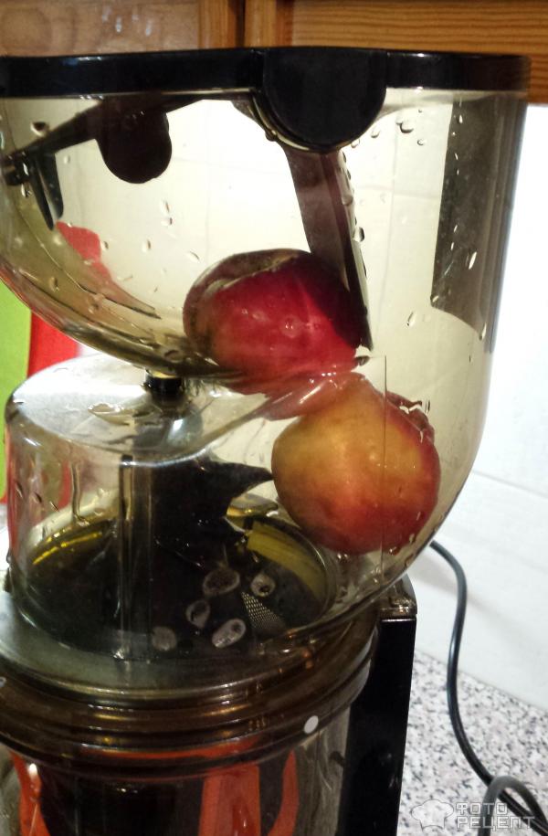 Домашний яблочный сок фото