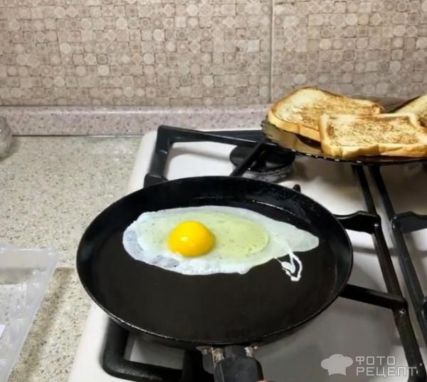 жареное яйцо