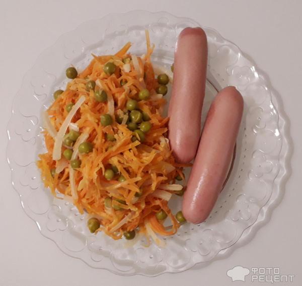 Салат из моркови с зеленым горошком фото