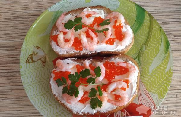 Бутерброд с с морепродуктами фото